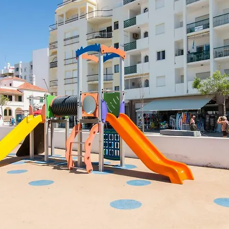 Beach House In Armação *